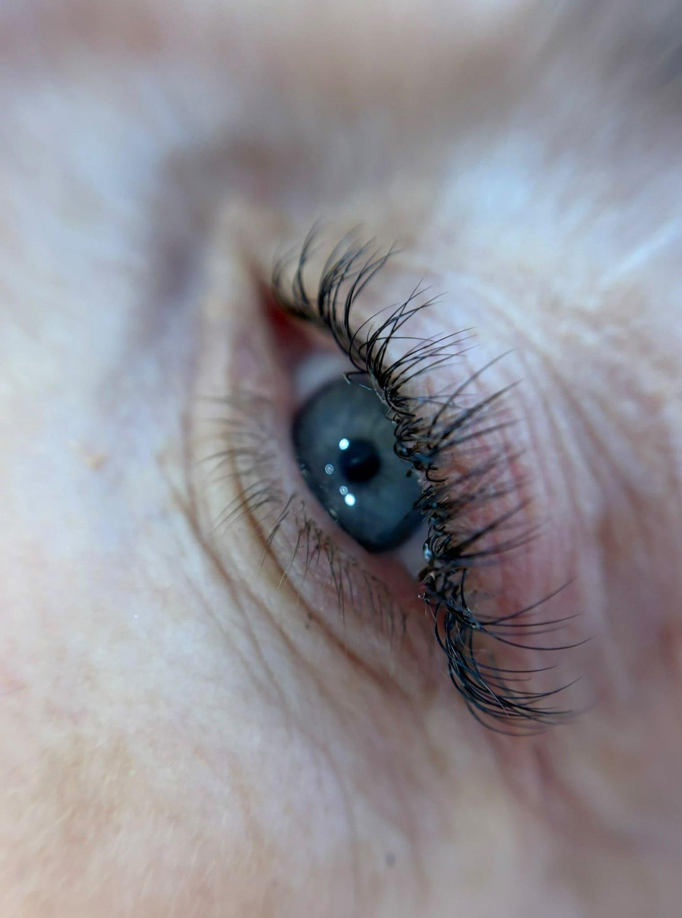 Nouveau lash extensions by Nicola